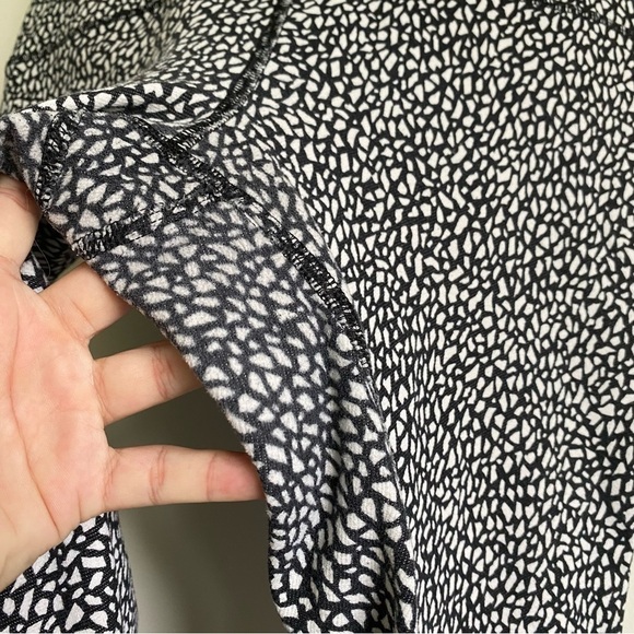 Lululemon Wunder Under 23’’ Crop Tight Legging • Black White • US 12 - Picture 9 of 13